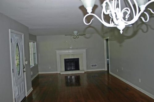 6849 Florence Dr, Lithia Springs, GA 30122-1932