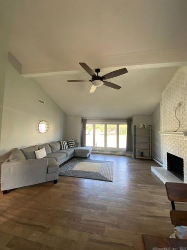 5 Pilgrim Hbr, Wallingford CT  06492-5440 exterior