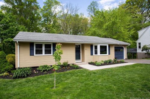 96 Pettit Dr, Meriden, CT 06451-4971