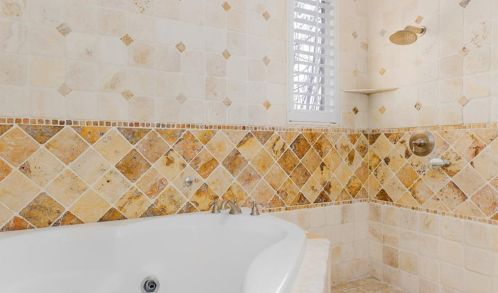 8300 Chalk Knl Dr, Austin TX  78735-1703 exterior