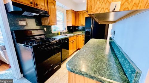 610 Radnor Ave, Tavistock NJ 08033-1005 exterior