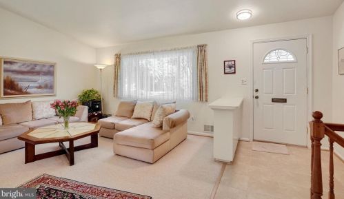 814 Whittington Ter, Silver Spring MD 20901-1056 exterior