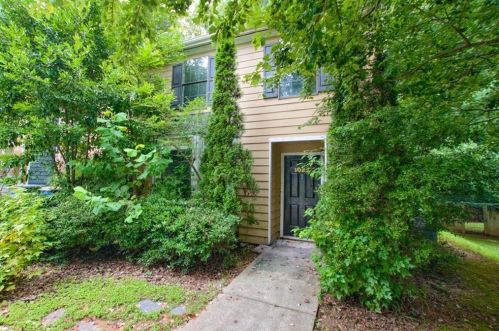 1027 Travelers Trl, Kennesaw, GA 30144-2870