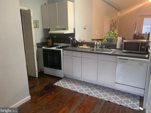 108 Chestnut St, Philadelphia, PA 19106-3097