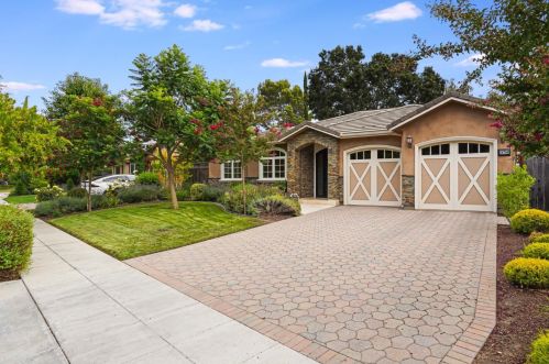 16780 Frank Ave, Los Gatos, CA 95032-3307