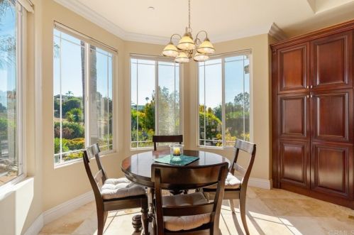 2021 Pleasant Heights Dr, Vista CA  92084-2844 exterior