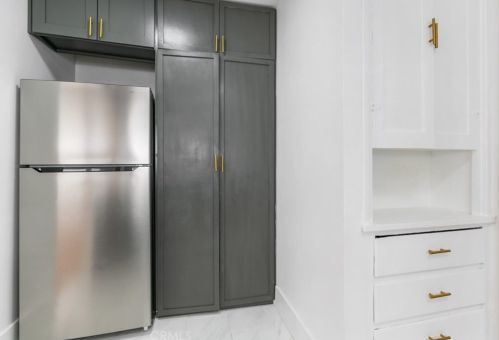 244 Kenwood St, Glendale CA  91206-4209 exterior