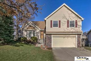 810 Pineview Dr, Omaha, NE 68046-4731
