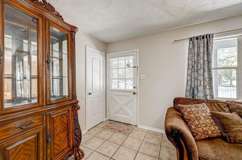 16723 Lk Cir, Conroe TX  77302-5343 exterior