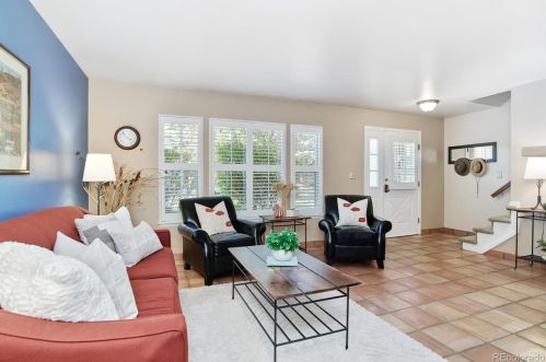 7166 Bentley Cir, Englewood CO 80112-1186 exterior