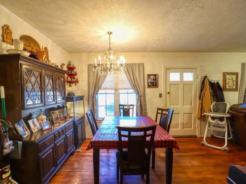 312 6 St, Irving TX  75060-4031 exterior