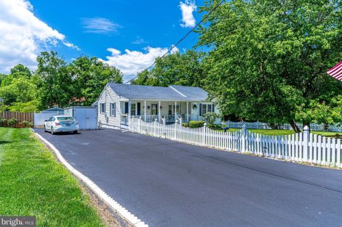 8729 Redman St, Springfield VA  22153-2413 exterior