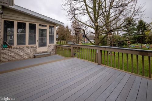 5160 Grandview Rd, Hanover PA 17331-7885 exterior