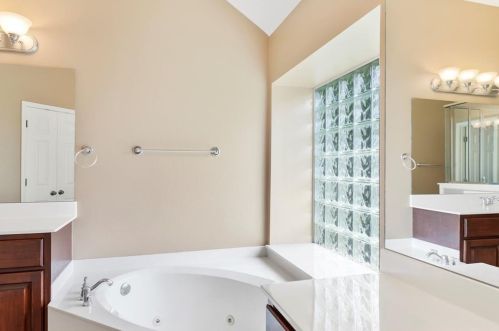 16216 Almaden Dr, Austin TX  78717-3889 exterior