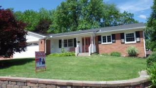 3233 13th Avenue Ct, Moline, IL 61265-3327