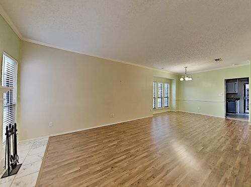 2320 Kenley St, Fort Worth TX  76107-4954 exterior