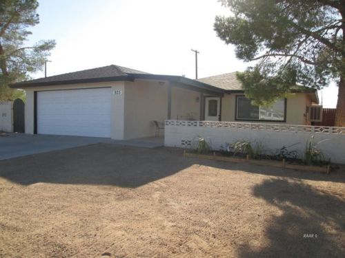 925 Mayo St, Ridgecrest, CA 93555-8819