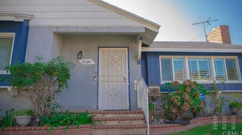2728 111th St, Inglewood, CA 90303-2543