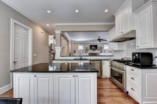 1603 Grant Dr, Atlanta GA  30319-3589 exterior