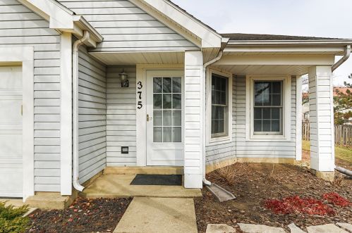 375 Beech Ct, Carol Stream, IL 60188-3902