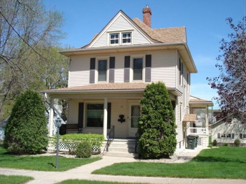 16 3rd Ave, Sedan, MN 56334-1120