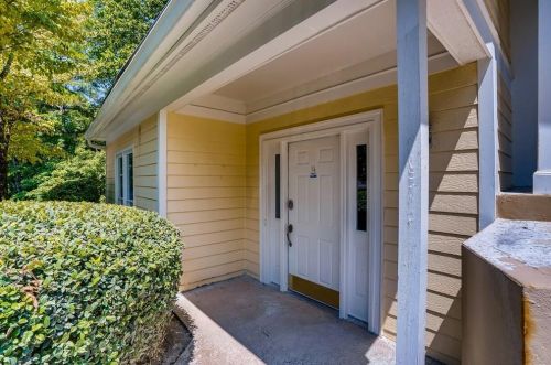 14 Forest Ridge Ct, Atlanta GA  30350-1802 exterior