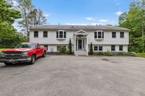 63 Dows Ln, Seabrook, NH 03874-4202