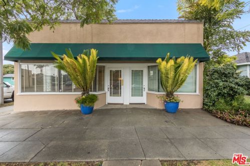 217 Inglewood Ave, Inglewood, CA 90301-1119