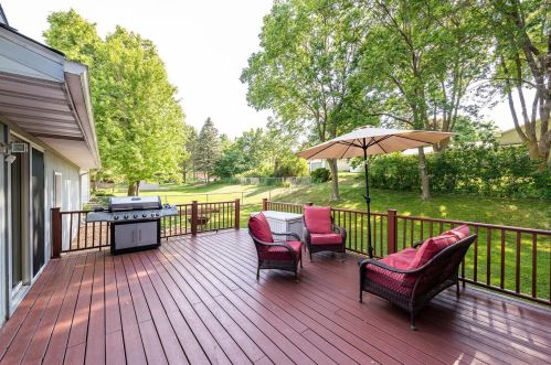 1738 18th Ave, Saint Paul MN  55112-5409 exterior