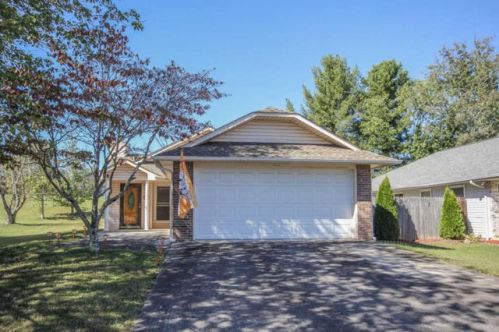 968 Lee Delia Ln, Alcoa, TN 37701-1549