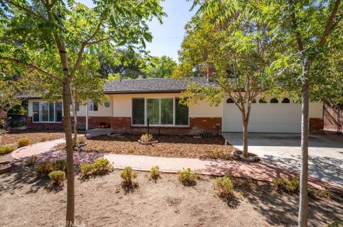 424 Fairview Ln, Lake Nacimiento, CA 93446-1107