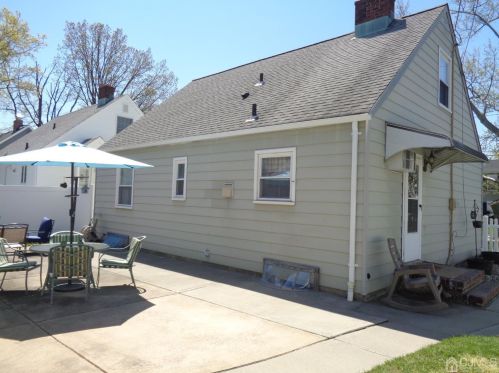 120 Beech St, Perth Amboy, NJ 08863-1748