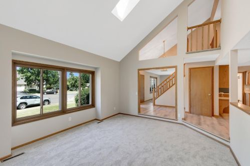 663 Bridle Ridge Rd, Saint Paul MN  55123-1679 exterior