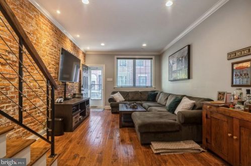 742 Darien St, Philadelphia, PA 19147-2806