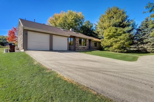 4714 Billingsgate Ln, Bull Valley, IL 60098-8751