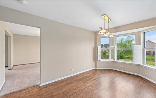 1210 Easton Dr, Carol Stream IL  60188-4817 exterior