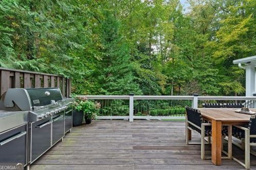 2908 Mabry Rd, Atlanta GA  30319-2683 exterior