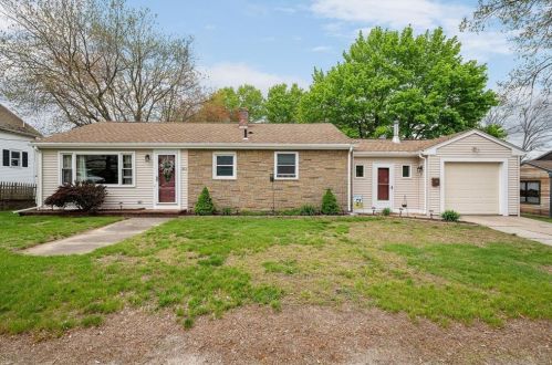 311 Maple St, Woonsocket, RI 02895-5426