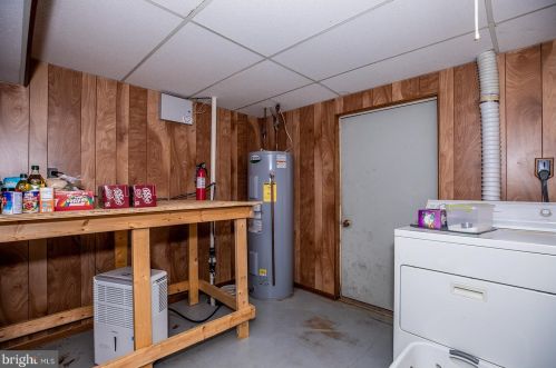 803 Jefferson Ct, Lancaster PA  17602-1241 exterior