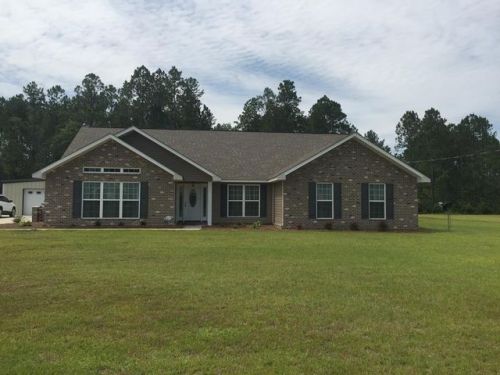 70 Jennifer Ln, Baxley, GA 31513-9246