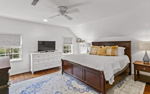 565 Mnr Rdg Dr, Atlanta GA  30305-3511 exterior