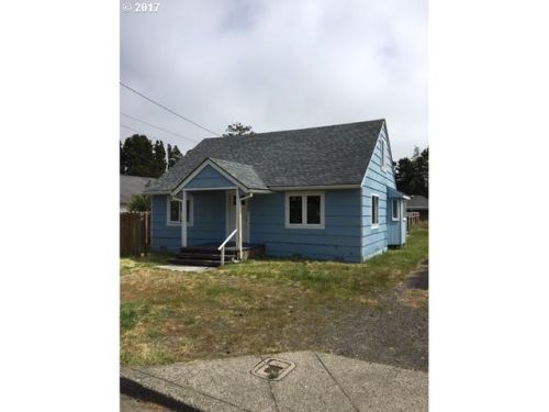 1660 36th St, Florence, OR 97439-8922