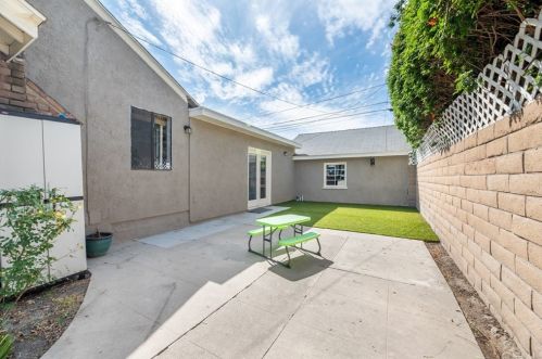 755 Janss St, Anaheim CA  92805-2569 exterior