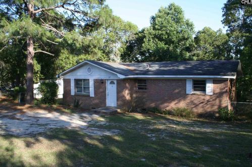 107 Brown Ln, Lexington, SC 29073-9495