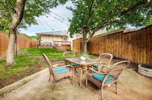 9505 Aldwick Dr, Dallas TX  75238-2629 exterior