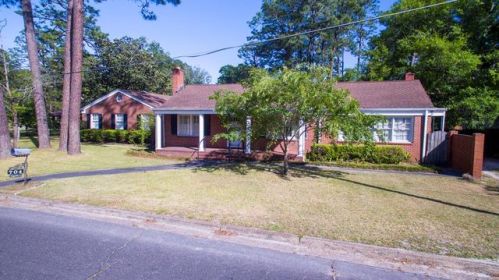 704 Magnolia St, Waycross, GA 31501-3336