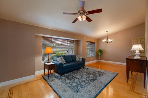 260 Uva Pl, Redwood Valley, CA 95470-9661