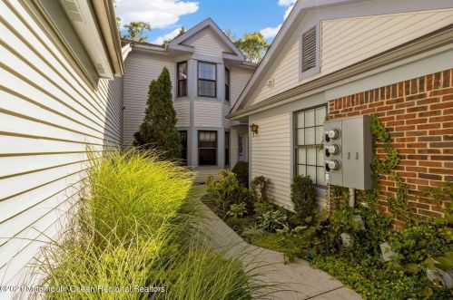 3 Old Orch Ln, Tinton Falls NJ 07712-2570 exterior