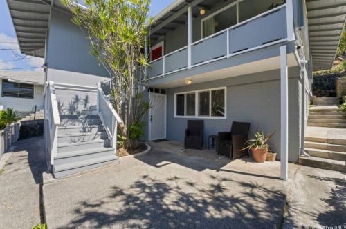 2071 10th Ave, Honolulu HI  96816-2929 exterior