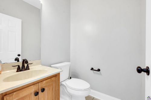 718 Bay Laurel Cir, Warner Robins GA  31088-2953 exterior